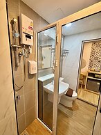 Charm Hostel at Pratumnak