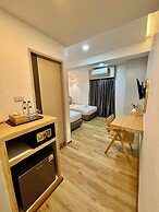 Charm Hostel at Pratumnak