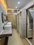 Charm Hostel at Pratumnak