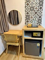 Charm Hostel at Pratumnak