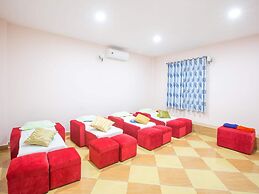 The Passion Lux Airport Hotel Apartment