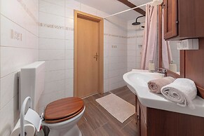 Fairy-Tale Apartment From 17th Century