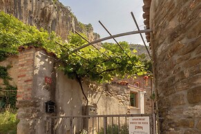 Fairy-Tale Apartment From 17th Century