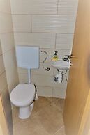 Cozy Seaside Apartment in Vinisce