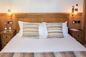 The Old Farmhouse Pub & Rooms