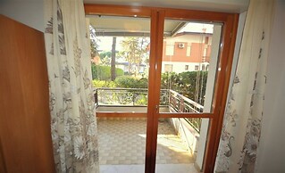 Nice Flat for for 4 Guests in a Residence With Common Pool in Lignanor