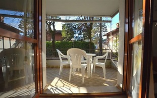 Nice Flat for for 4 Guests in a Residence With Common Pool in Lignanor