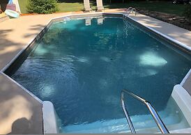 Beautiful Room Just Waiting for You Pool IS Closed