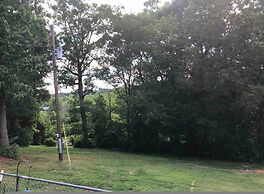 Beautiful Room Just Waiting for You Pool IS Closed