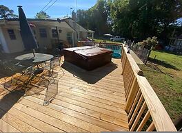 Beautiful Room Just Waiting for You Pool IS Closed