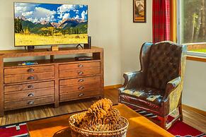 Cottonwood Chalet in Packwood