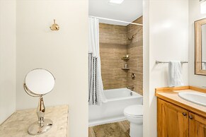 Cottonwood Chalet in Packwood