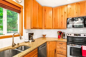 Cottonwood Chalet in Packwood