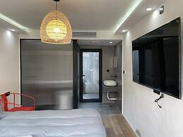 Beijing Hills & Hutong City Retreat