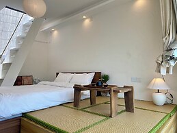 Beijing Hills & Hutong City Retreat