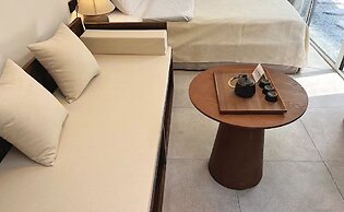 Beijing Hills & Hutong City Retreat