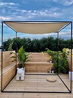 Beijing Hills & Hutong City Retreat