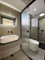 Beijing Hills & Hutong City Retreat