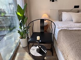 Beijing Hills & Hutong City Retreat