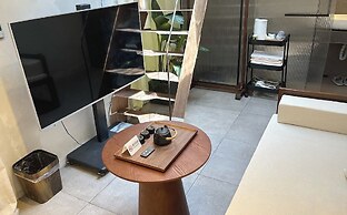 Beijing Hills & Hutong City Retreat