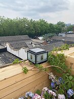 Beijing Hills & Hutong City Retreat