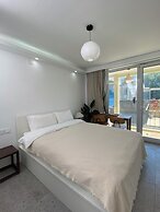 Beijing Hills & Hutong City Retreat