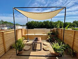 Beijing Hills & Hutong City Retreat