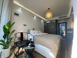 Beijing Hills & Hutong City Retreat