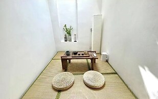 Beijing Hills & Hutong City Retreat