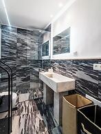 Stylish Jungle Retreat Kolonaki Center