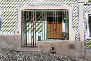 Lapa Diplomatic Suite&Flat by FeelLisboa