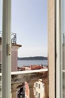 Lapa Diplomatic Suite&Flat by FeelLisboa