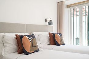 Lapa Diplomatic Suite&Flat by FeelLisboa