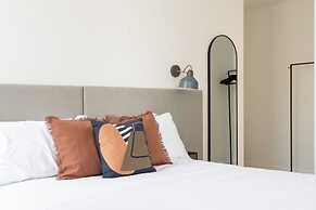 Lapa Diplomatic Suite&Flat by FeelLisboa