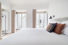 Lapa Diplomatic Suite&Flat by FeelLisboa