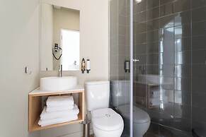 Lapa Diplomatic Suite&Flat by FeelLisboa