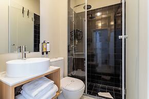 Lapa Diplomatic Suite&Flat by FeelLisboa