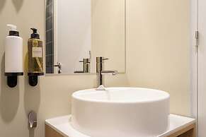 Lapa Diplomatic Suite&Flat by FeelLisboa