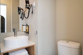 Lapa Diplomatic Suite&Flat by FeelLisboa