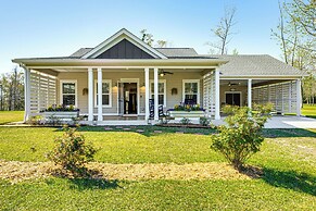 18 Mi to Fsu: Quaint Cottage on 8 Acres w/ Grill!