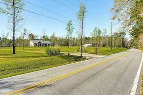 18 Mi to Fsu: Quaint Cottage on 8 Acres w/ Grill!