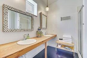 8 Mi to Ocean Springs: Rural Mississippi Retreat