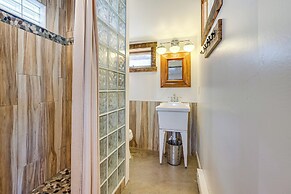 Secluded Couple's Retreat on Farm in Paonia!