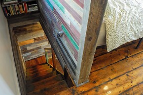 Secluded Couple's Retreat on Farm in Paonia!