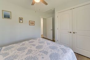 5 Mi to Dtwn Beaufort: Home w/ Screened-in Patio