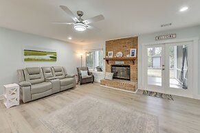 5 Mi to Dtwn Beaufort: Home w/ Screened-in Patio