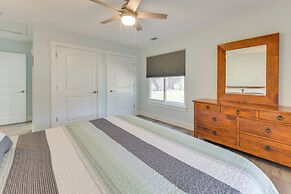 5 Mi to Dtwn Beaufort: Home w/ Screened-in Patio