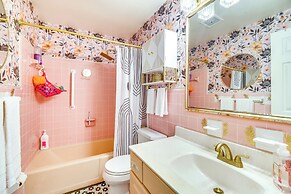 Centrally Located Cocoa Beach Haven: Walk to Shore