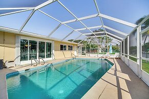 Centrally Located Cocoa Beach Haven: Walk to Shore