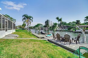 Centrally Located Cocoa Beach Haven: Walk to Shore